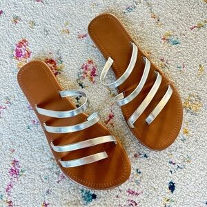 Time and Tru size 7 silver sandals